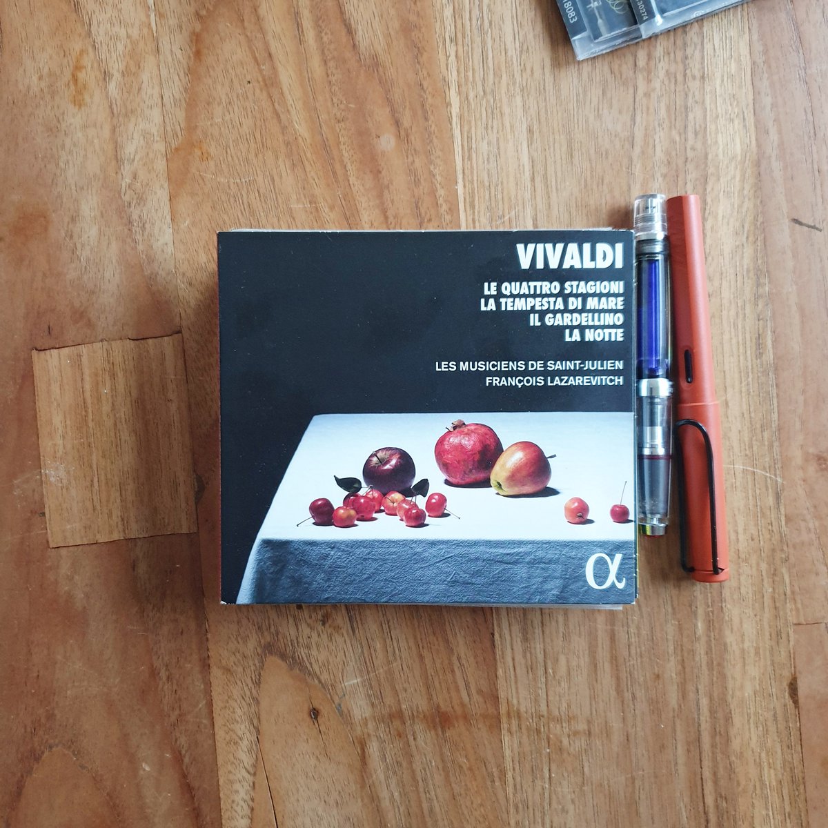 ClassicalCritic's tweet photo. #morninglistening to Vivaldi on Alpha classics (@outheremusic) w/@mussaintjulien & Franรงois Lazarevitch
Link: https://t.co/2dfJFCRYoP
A disc that was an enthusiastic Forbes #CDoftheWeek of mine because the musette - a euphemism for bagpipe - rocks the four seasons so hard! https://t.co/hzNcp1uhum