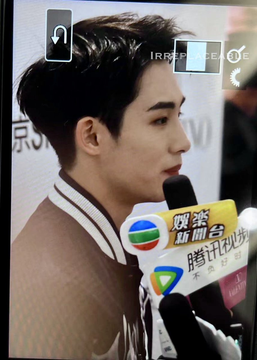 IrreplaceableWW's tweet photo. 230205 VALENTINO

#WINWIN #董思成 #윈윈 #WayV #NCT https://t.co/LkEdGOWsOT