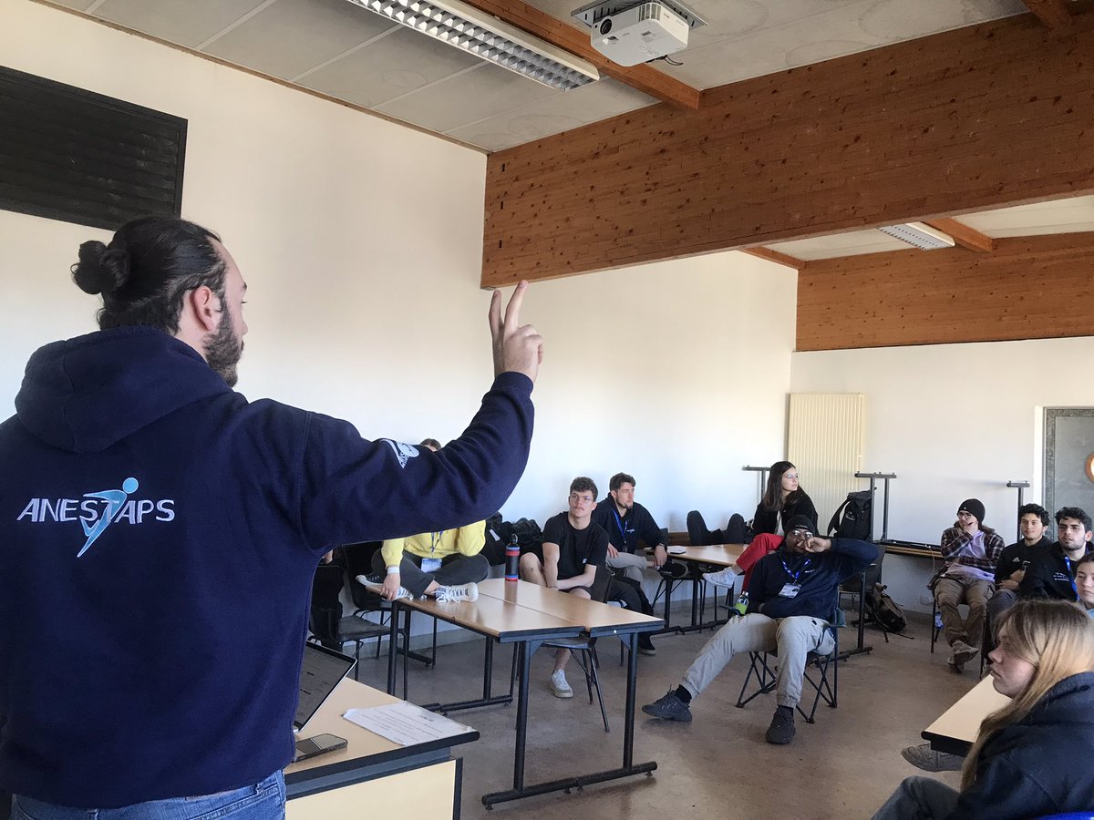 ANESTAPS's tweet photo. [#WEAS2023 🗣️]

Dernier jour du WEAS, rythmé par différents temps de formations et la suite du Conseil d’Administration.
Au programme :

🖥 Communication
🧭 Affaires académiques
🗣 Défense des Droits
♻️ Innovation Sociale https://t.co/rtuwriepEE