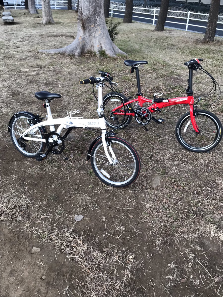 takaking0328's tweet photo. 今日はお菓��物色ライド
普通のお菓子買うのに5軒約15kmの移動でした
最後は公園でむしゃむしゃつまみ食い
#dahon
#DAHONvisc
#tern
#ternLINK
#ミニベロ
#おりたたぶ https://t.co/2otNi6BPqG
