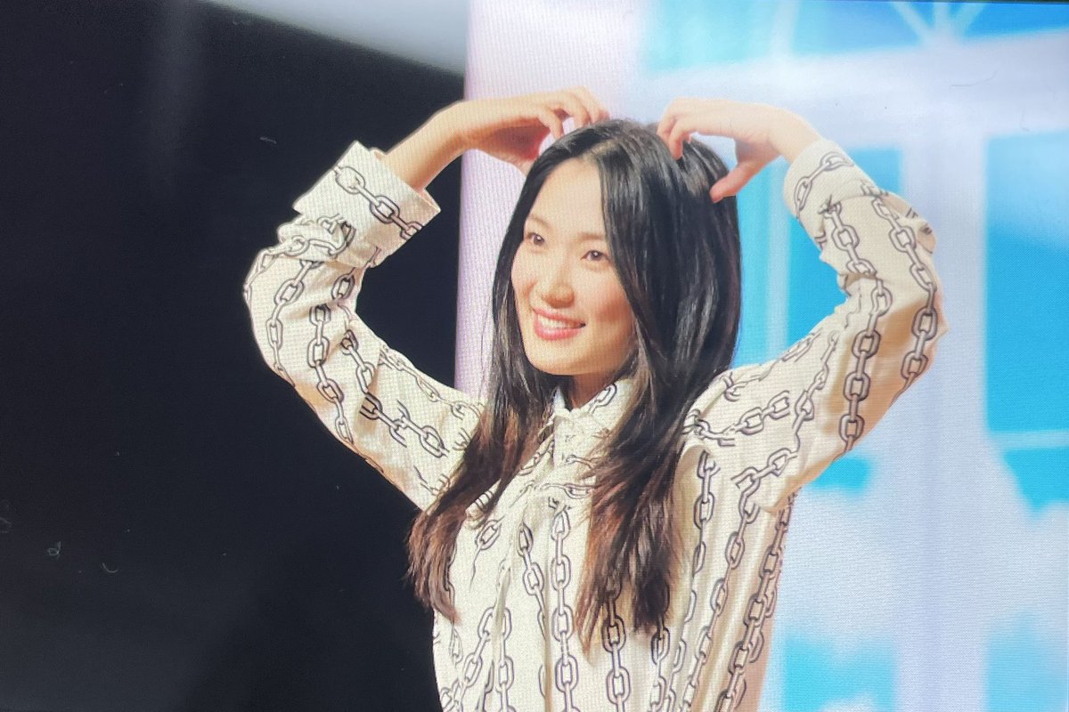 isissh65's tweet photo. 230205 HYE-PPY DAY #김혜윤 https://t.co/YEp7wQYwaT