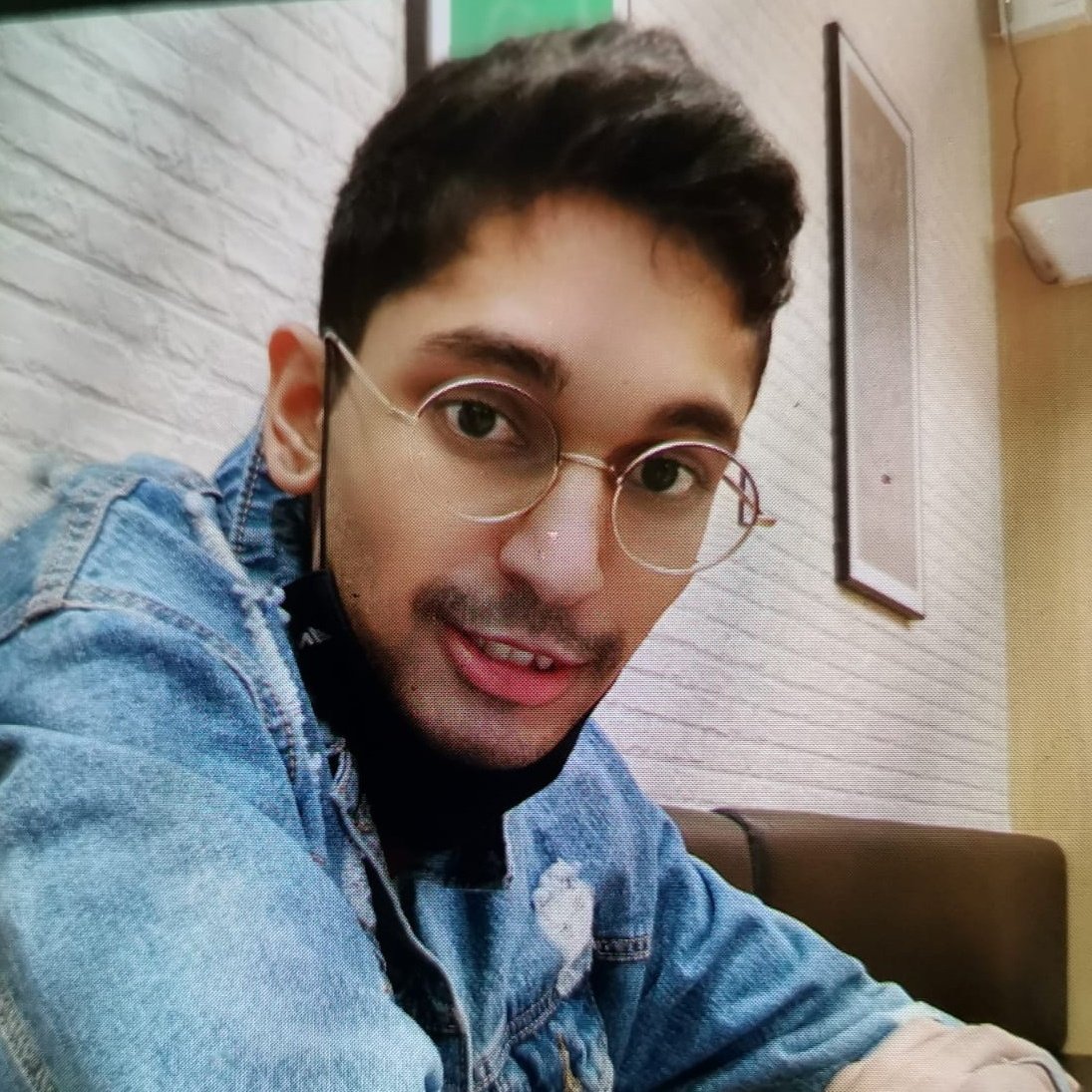 F17515's tweet image. #NewProfilePic