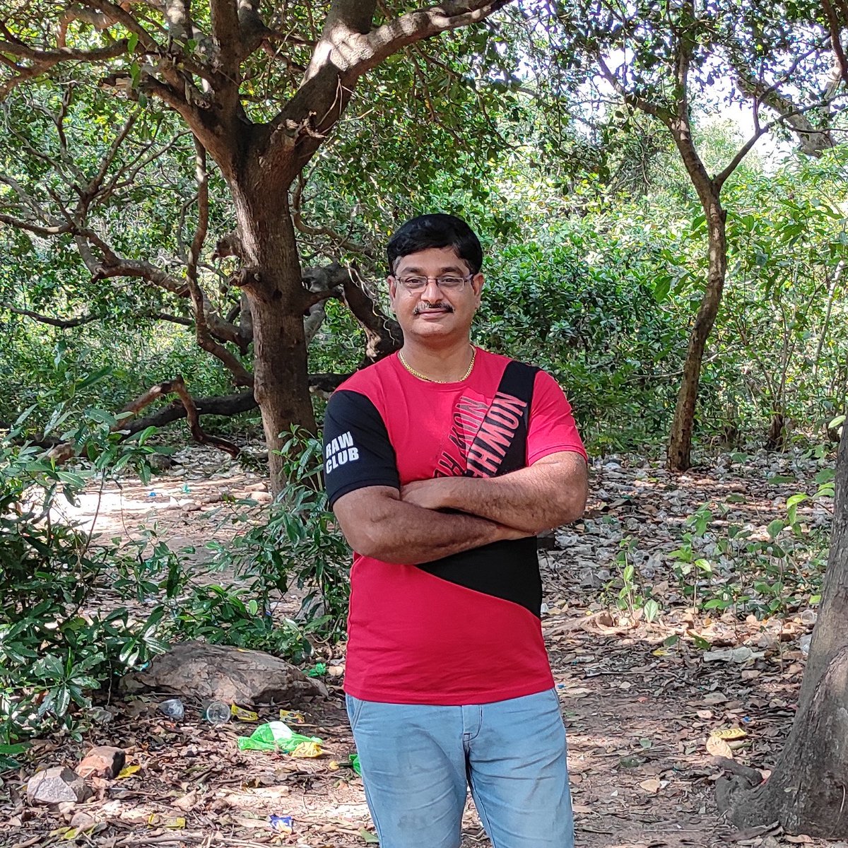 par_the_nomad's tweet photo. #NewProfilePic

Latest mind voice : ஆனாலும் உனக்கு இருக்குற கொழுப்பு யாருக்கும் இருக்காது பிரகாஷ். 4 tweet போட்டுட்டு ஜாலியா ஊரு சுத்திட்டு இருக்கே. அதுவும் உபி டிரஸ் வேற. என்னைக்காவது மாட்டாமலையா போய்டுவே 😂😂 https://t.co/67XYBm953L