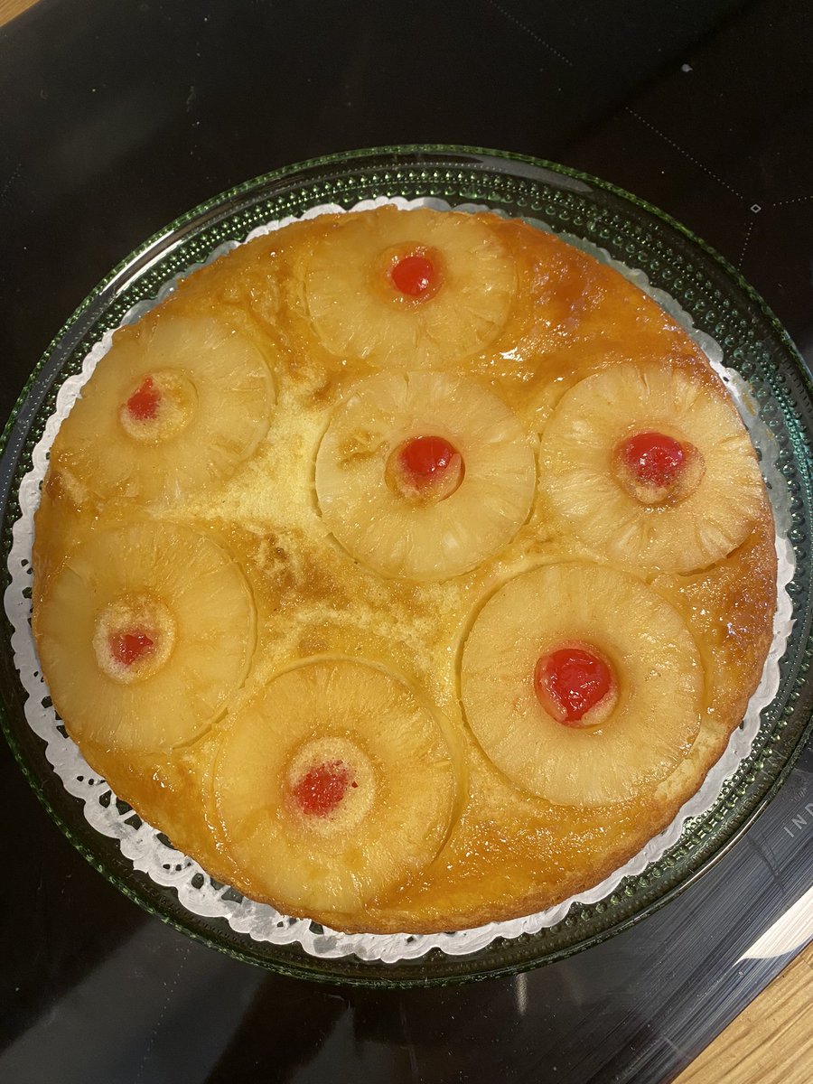 Joulun jälkeen päätin, että en leivo… niin ainakaan ittelleni.😄. Mutta minkäs teet olen leiponut entistä enemmän😃ihanaa pakkaspäivää ja valostuvaa kevään odotusta. Jos tuoksut tulee nenään, ei ku tule kahville🧡