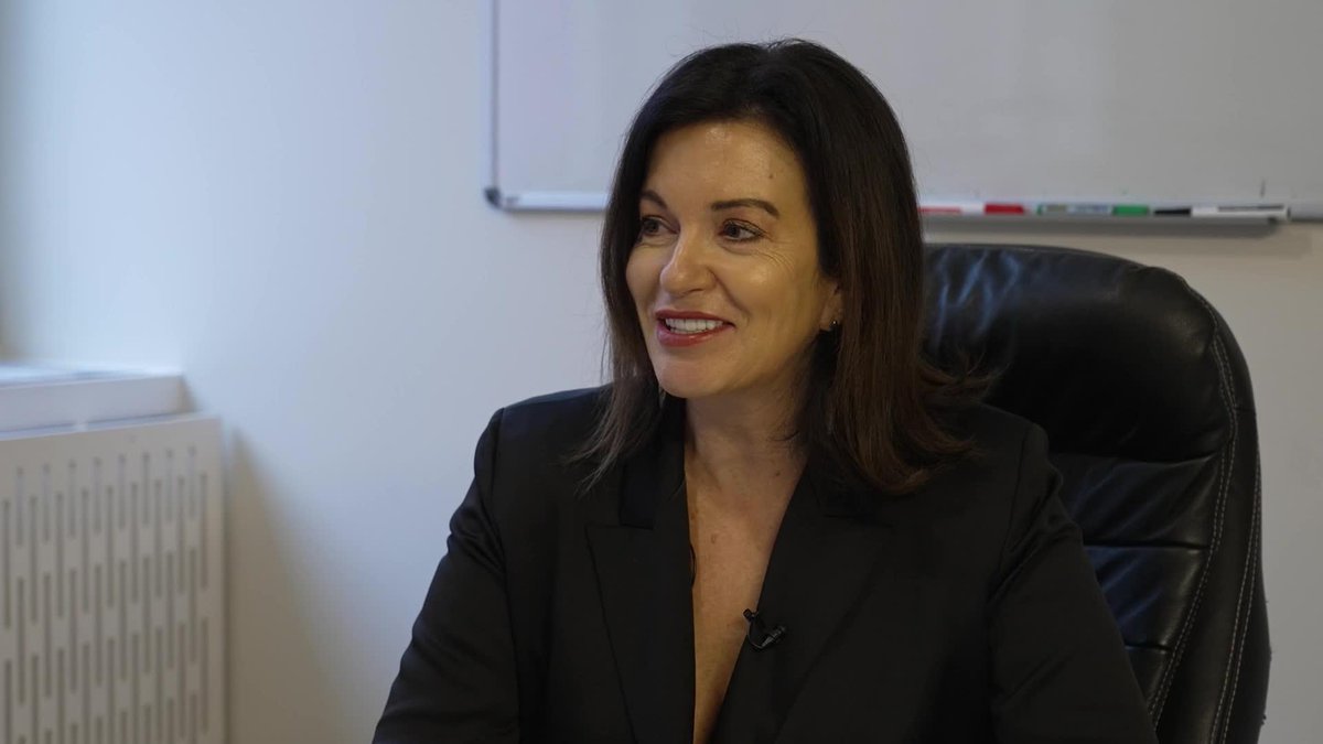 1188's tweet image. Kā Ramona Petraviča atbrīvojas no uzņemtās negatīvās enerģijas? #domas #saruna #enerģija #veselība #slavenībasbezfiltra #1188play
play.1188.lv/pasmaju-tv-sov…