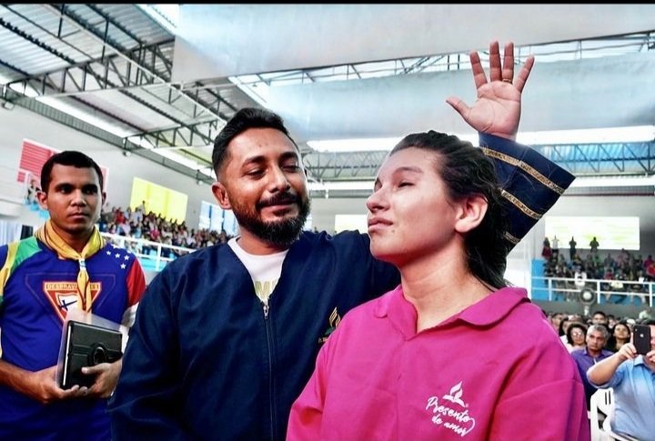 wallacermachado's tweet photo. Nossa maior missão é a de preparar um povo para a volta de Jesus, e o resultado de tudo o que fazemos pra Deus, são os batismos!
Neste sábado 04/02, a jovem Letícia entregou a vida a Jesus através do Batismo 🙌.
Ame a Volta do Senhor!
#DistritodaCompensa3
#IASDCompensa7 https://t.co/JHHAn8AIu0
