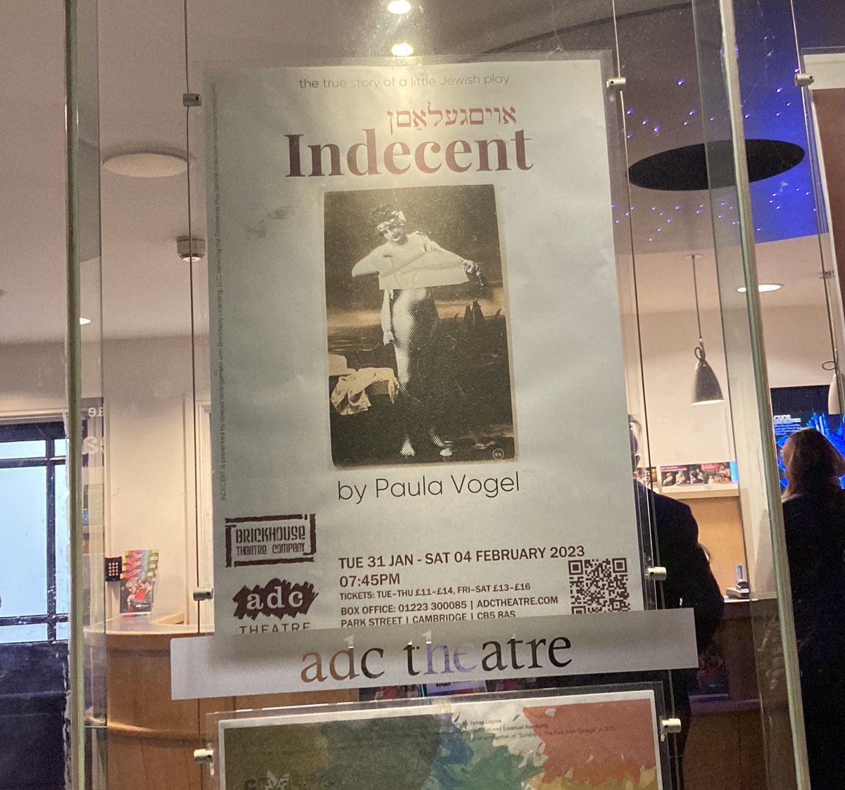 BenatarSally's tweet image. I had a brilliant time in Cambridge last night at the @adctheatre watching the excellent play #Indecent 
Extraordinary, entertaining, emotional. Well done to everyone involved in the production 👏🎭🪗 especially to Sam! #proudmum 🥹