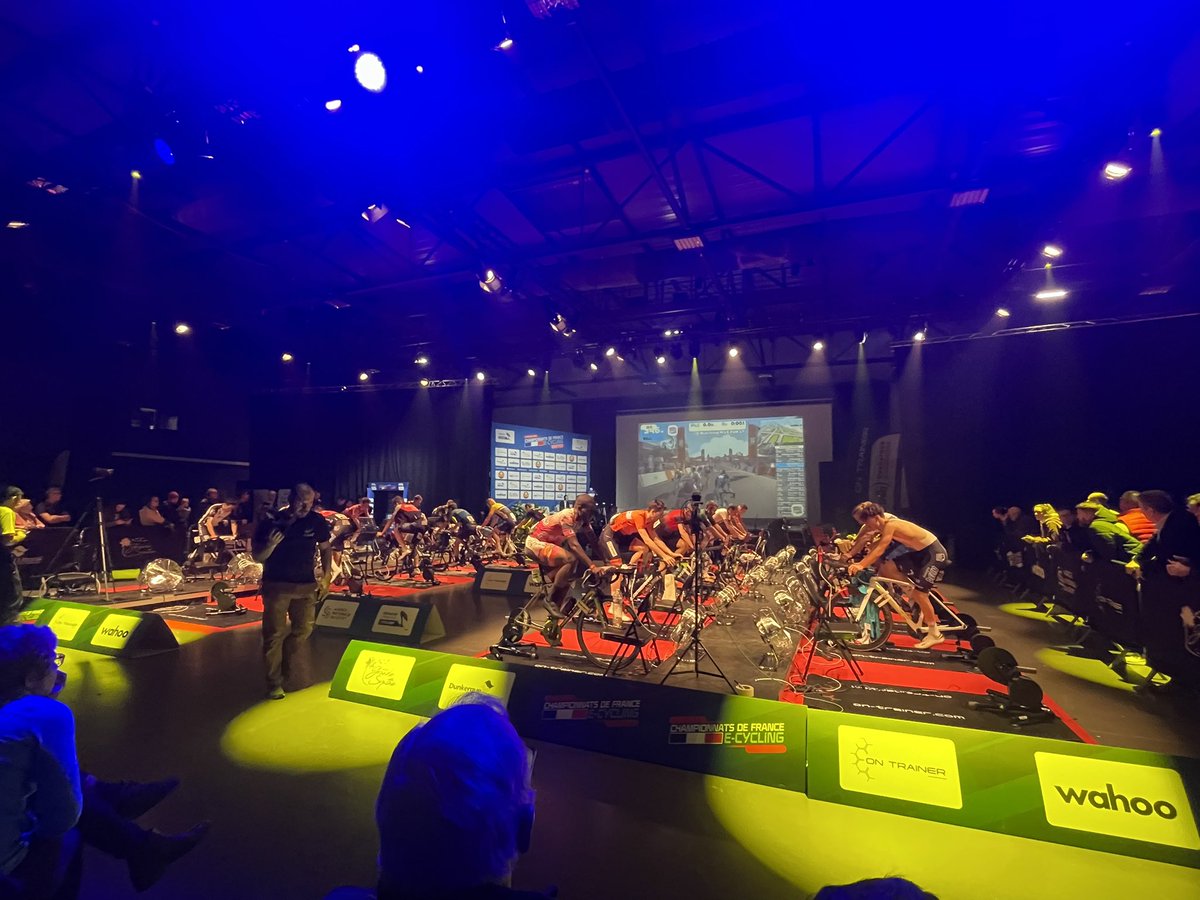 BeyaertMartial's tweet image. Une première réussie auPalais du Littoral @VilleGdeSynthe
Magnifique spectacle pour ces 1ers championnats de France de E-Cycling.
L’occasion pour moi de remettre la médaille de la ville à Michel Callot, président de la Fédération Française de Cyclisme.
#cyclisme
#ecycling