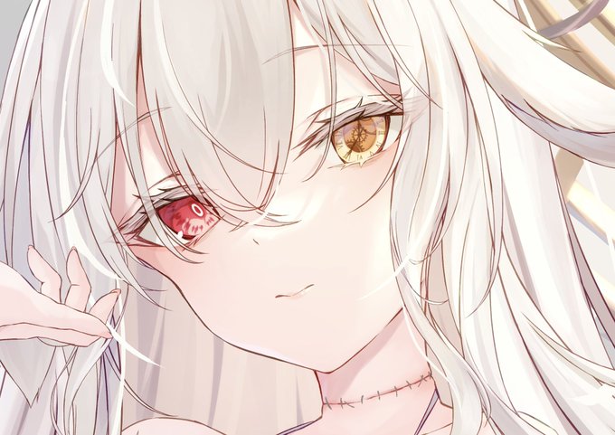 唐突にハルモニアの顔面どアップぺたり
左目は時計仕掛けです⏱ 