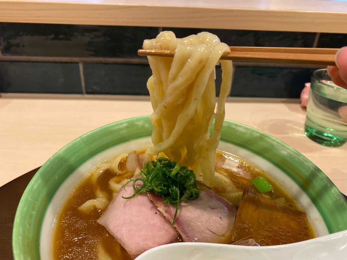 cycle_ramen's tweet photo. 柴崎　手打麺祭 かめ囲
手打中華蕎麦醤油　マシめんま

麺だけでなく口当たりのよい神スープも👌
とても旨かった、ご馳走様でした！ https://t.co/91qedYeymC