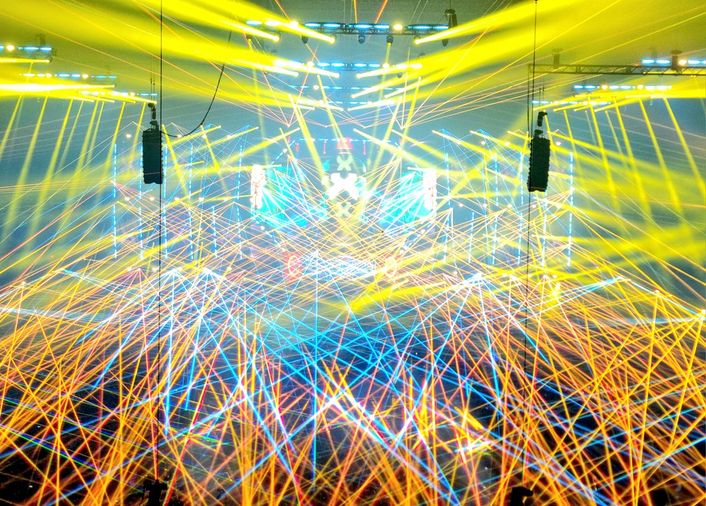 JT_snakey's tweet image. spicy laser action 🌶