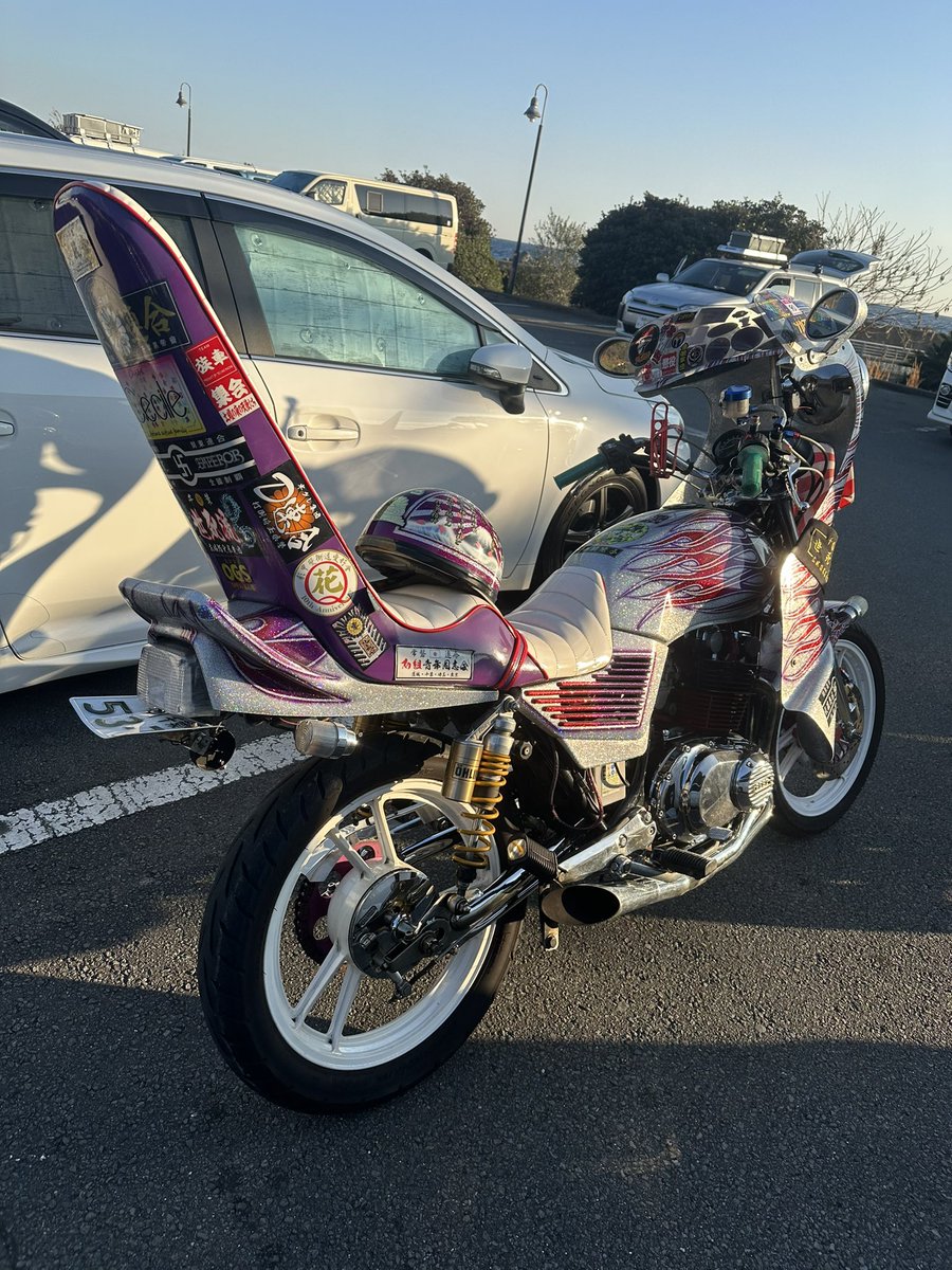 Cecile_KATANA's tweet photo. 静岡いちご狩りツーリング⁉️
お疲れ様でした！

#旧車 #旧車會 #族車 #暴走族 #世死流 #cecile #生涯現役 #ファミリー #大和魂 #押忍の精神 #CBX #GS #バブ #ザリ #ゴキ #ツーリング #ナイツー #集会 #バイク乗り
#バイク好き #街道レーサー #静岡 https://t.co/nr7CydHv7g