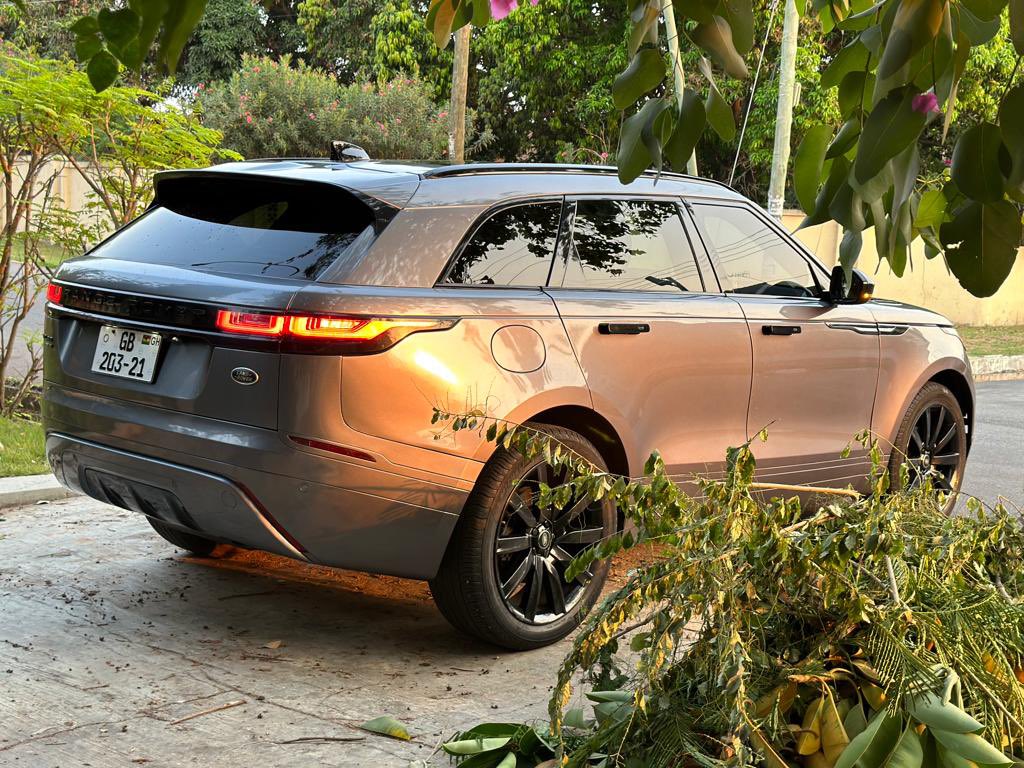 prinaketrading's tweet photo. 2020 Range Rover Velar R Dynamic
Price: GH₵500,000
Condition:
Foreign Used
Drive: Automatic AWD
Body type:SUV
Fuel: Petrol
Mileage: 13,000
Engine: 2.0T
Description:
•Keyless entry& Start,Panoramic
•Reverse Cam,Alloy rims
•Black Interior,Fog lamps
#PrinakeTrading🚙
PLS RT https://t.co/es2iYBOcTa