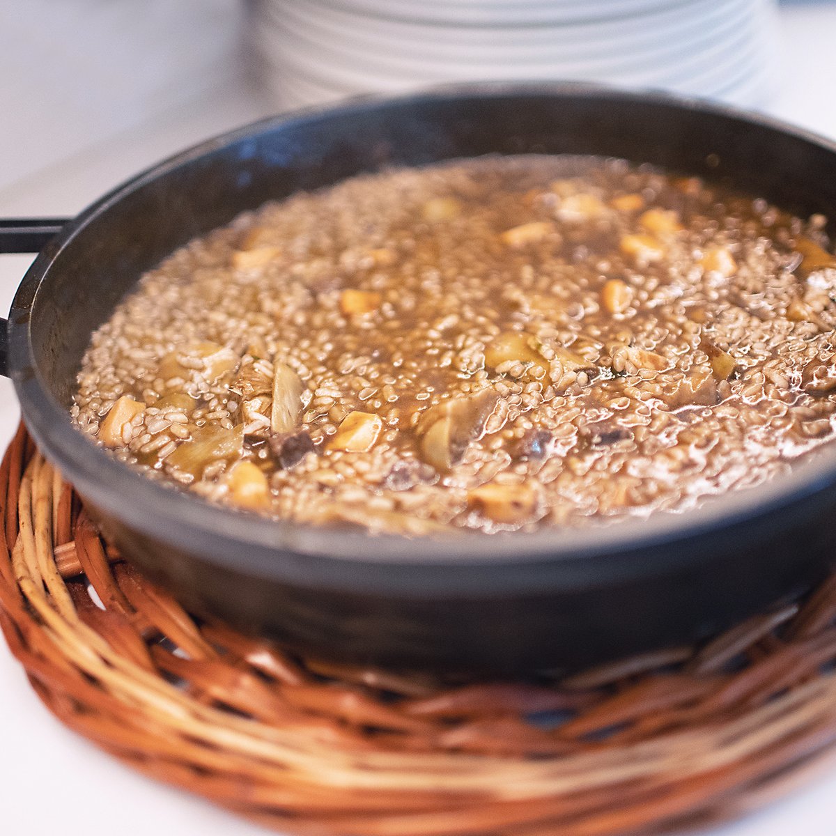 restRocxi's tweet photo. 📸 Arroz meloso con sepia, alcachofa y butifarra negra.

¡¡Es momento de disfrutar!!
No te quedes sin sitio, haz tu reserva ya en https://t.co/0E13B3K1sW
__

GOOD FRIENDS, GOOD FOOD, GOOD TIMES
#rocxibeach #takeaway https://t.co/kjtra2oOp2