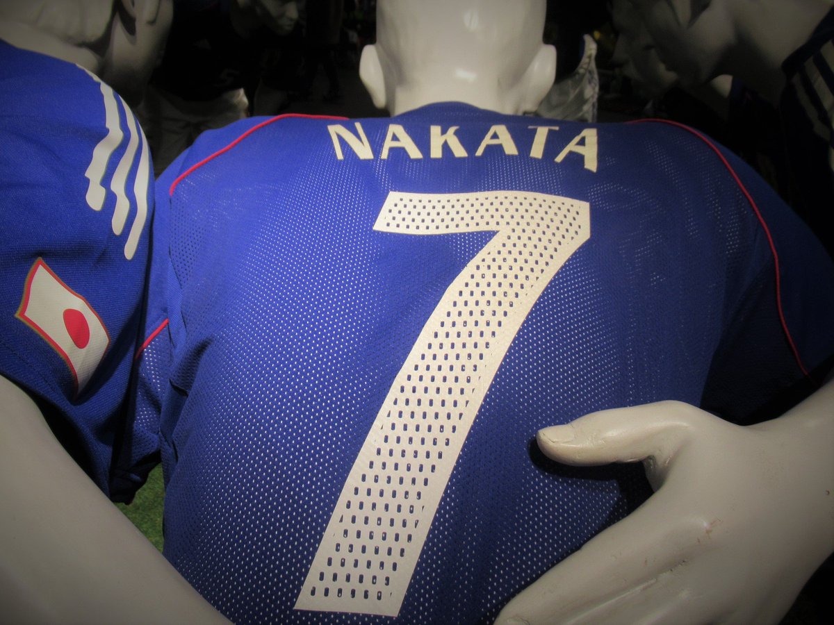 jfa_museum's tweet photo. 残りの営業日数は…　あと【7日間】になります！！

7番といえば #中田英寿 選手😉
ワールドカップで着用したユニフォーム2点をご紹介します✨

明日から平日は休館日となります🙇
営業日はこちらでご確認ください👇
https://t.co/43GNO00Elq

⚽Facebook⚽
https://t.co/WfCQgkKJAT https://t.co/BR5h9FOApz