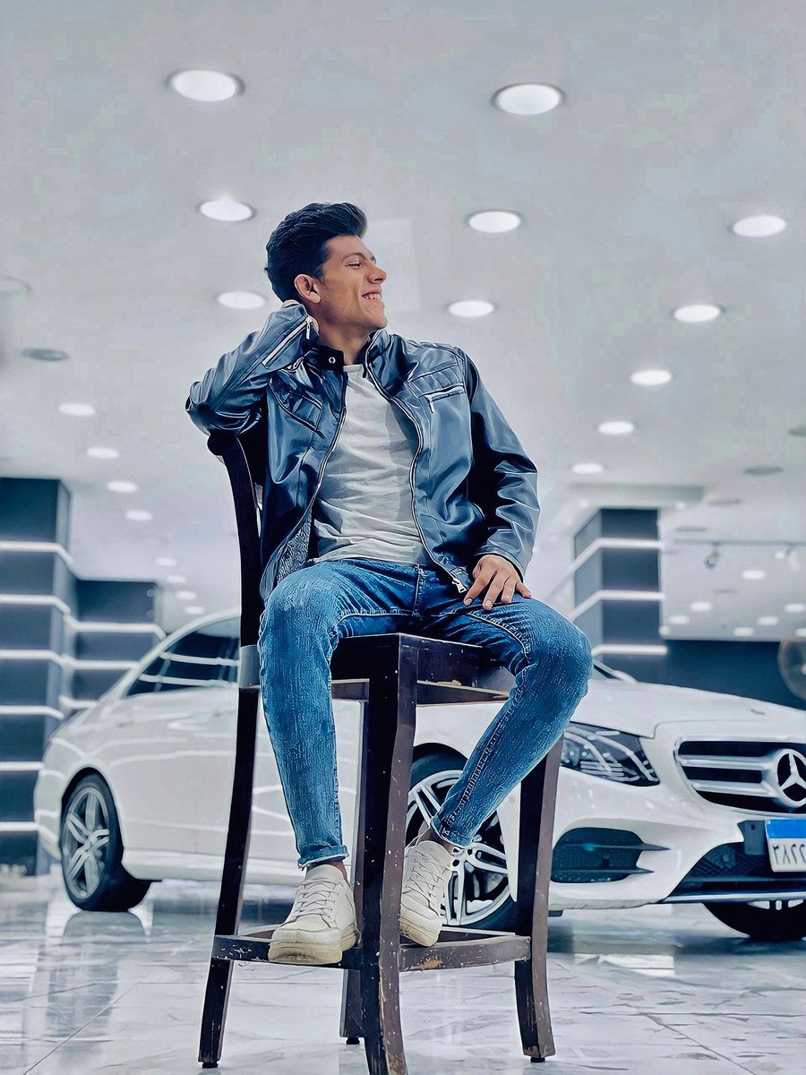 It is my birth day❤️✨
Officialy 22🤍✨
 آللهمـ آني آسـتودعك عآمـآ مـضـي مـن عمـري وها قد بدأ عامآ لي جديد وانا لا اعلم خفاياه ولكني اثق بأنك قدرت لي الخير. فاللهم اكتب لي آلخير فيمـآ آتمـنآ واللهم اصلح لي حالي🤍✨.