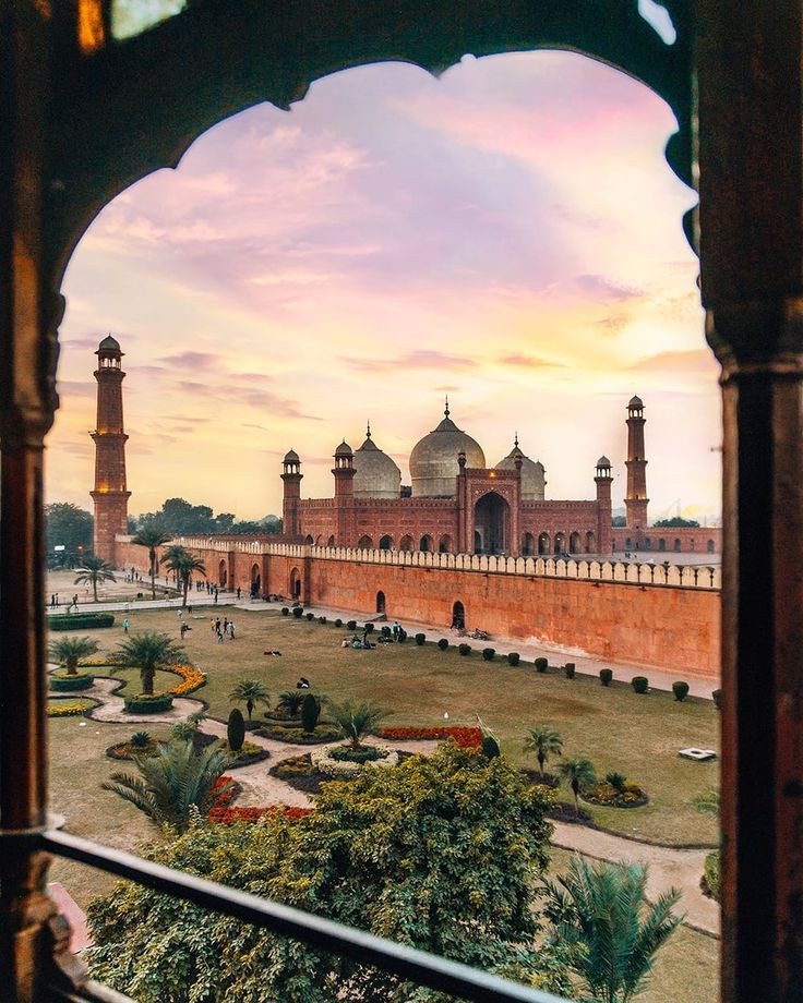 whatwhywho_'s tweet photo. #KeepLahoreClean
#LahoreSaafTuPakistanSaaf
#Lahore
#YeHaHamaraLahore https://t.co/OWhGLF795e