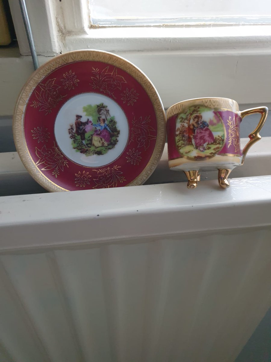 AchterbergKj's tweet photo. Wie wat bewaard, heeft wat. Binnenkort komt dit prachtige kopje mijn kant op 🥰 Ooit nog van mijn oma geweest
#snoezig #erfenisje #loveit #omtekoesteren #herinneringen https://t.co/3MFlEExeaI