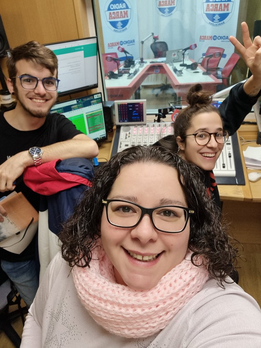 MarcadorCat's tweet photo. ⚽ Arranquem nou diumenge amb partits de #1RFEF #2RFEF #3RFEF #1cat #LNJ7 #FutFem. En directe d'11h a 14.30h. 

Ens podeu seguir:
📻 FM 89.1
💻Streaming https://t.co/kT6a8BnaEH
📲App Android https://t.co/PTHmBrBDdZ
🍏App iOS https://t.co/b3RwDl99Ab
🐦
#MarcadorCat30anysambtu https://t.co/kvdiOlV1XU