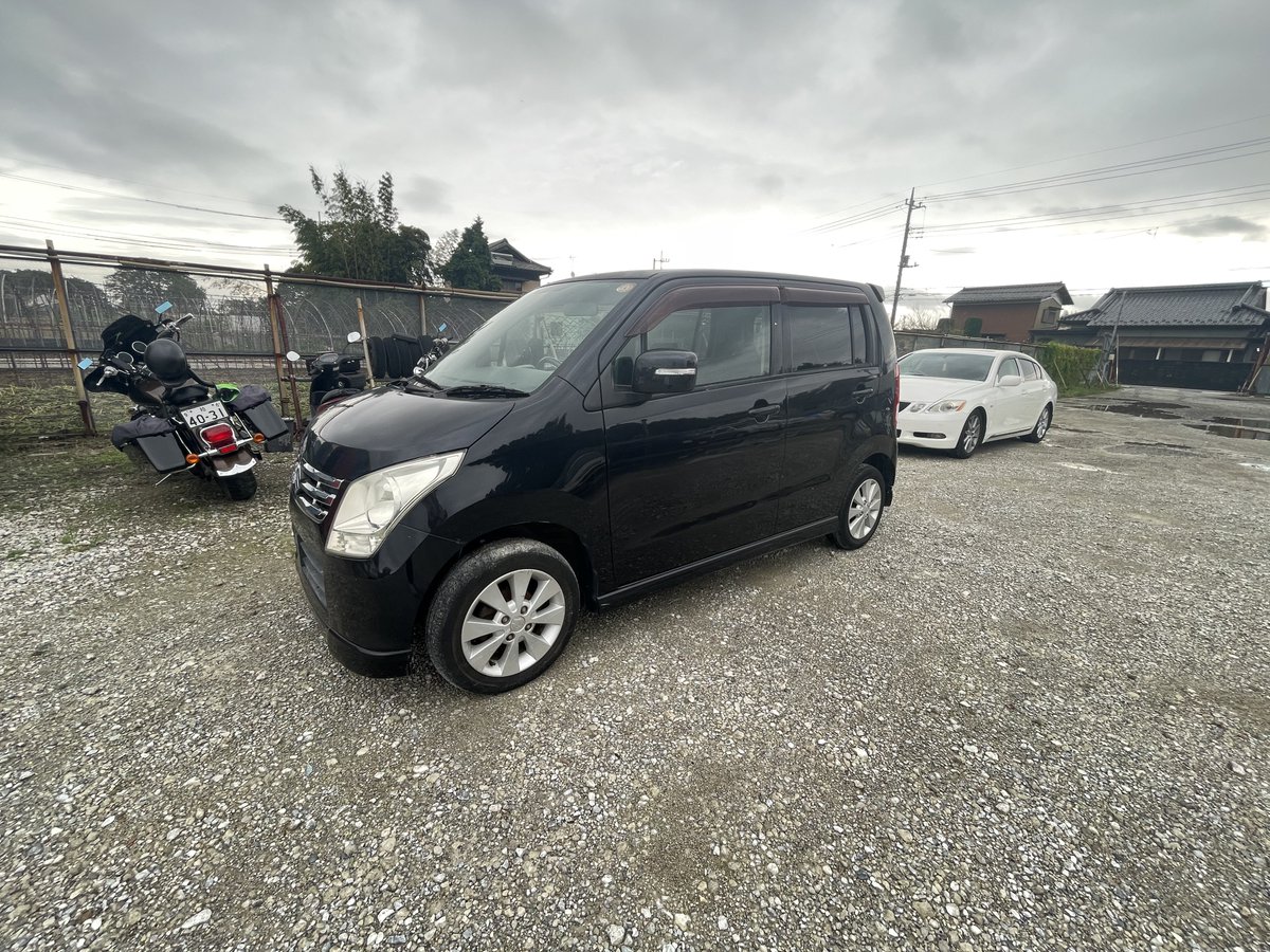 DIY_2021's tweet photo. ワゴンrの軽自動車なんですけど買いたい人いませんか？
9万キロで17万希望なのですが！

車検はR6年10月まであります！ https://t.co/reuZXMYlTf