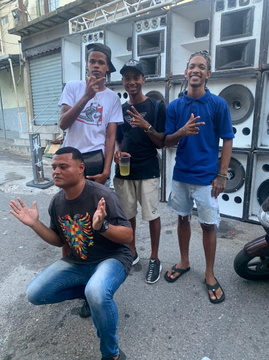 O quarteto que vem botando ritimo pelo complexo de Bras de pina todo sábado😋😋🚀🎶🤪NTJ...

TROPA DO <a href="/Djkaua_Oficial/">DJ KAUÃ DO QTG🅱️🎤🎶</a> 

@hiagoTurkOfc 
<a href="/rd_astro_22/">DJ RD O ASTRO OFC🎶😎</a> 
<a href="/ofc_cabelinho/">Cabelinhodj</a> 
<a href="/rd_astro_fc/">DJ RD O ASTRO OFICIAL!!!🔥🔥🎶🚀</a> 
@bailedoquitungo 
@cpxdapenha1_ 
<a href="/quitungooficial/">🏴󠁧󠁢󠁷󠁬󠁳󠁿BAILE D🅾️ QUITUNGO🅱️⛳ EM BREVE</a>