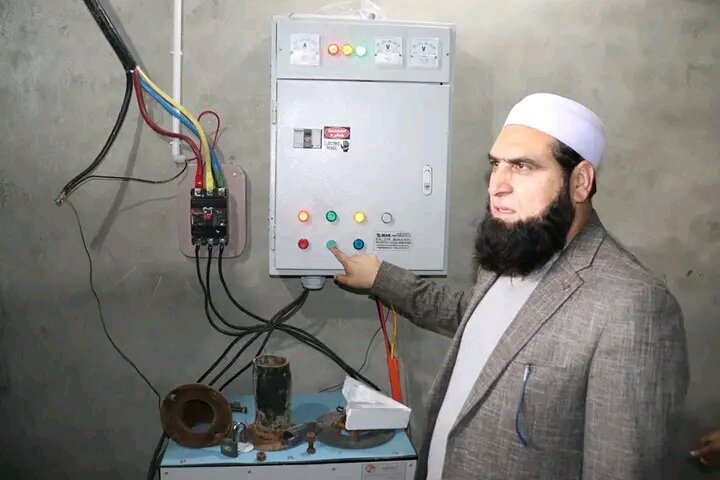 DrAmjadAli_PTI's tweet image. سابقہ صوبائی وزیر ڈاکٹر امجد علی اور چئیرمین تحصیل بریکوٹ کاشف علی نے رانگیلہ شموزو میں 1 کروڑ 50 لاکھ روپے کی لاگت سے تعمیر ہونے والے ٹیوب ویل کا افتتاح کر دیا....

#KPKUpdate