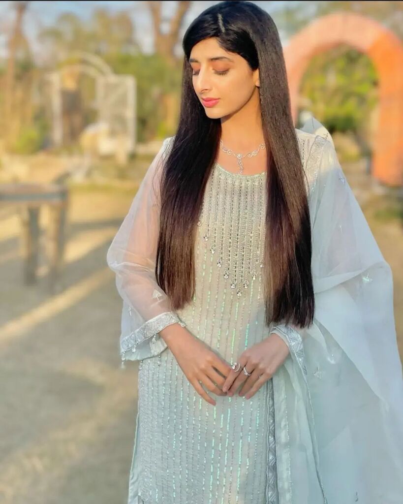 Simplicity at its finest 🤍 Mawra Hussain radiating in this gorgeous white dress 🤍  @mawrellous

#EffortlessBeauty #WhiteDress #MawraHussain #PakistanActress #BeautyAndStyle #Stunning #MawraHocane #MawraHussain #Lollywood #lollywooduncensored
