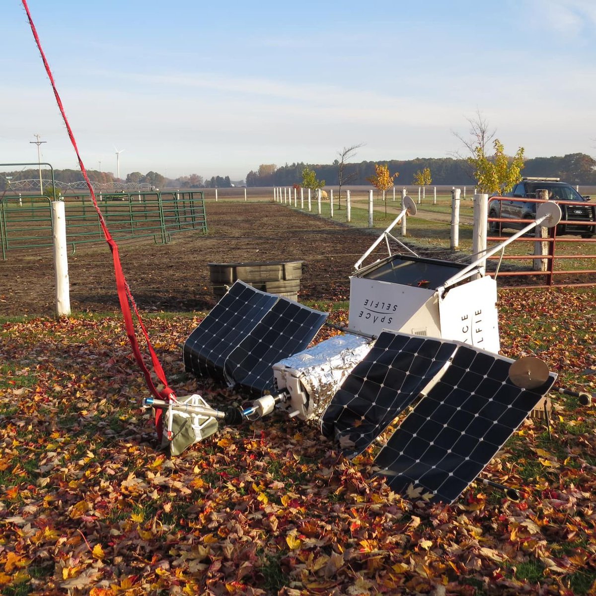 goyimonx's tweet image. launch and landing of @Samsung &quot;Space selfie&quot; 🫠