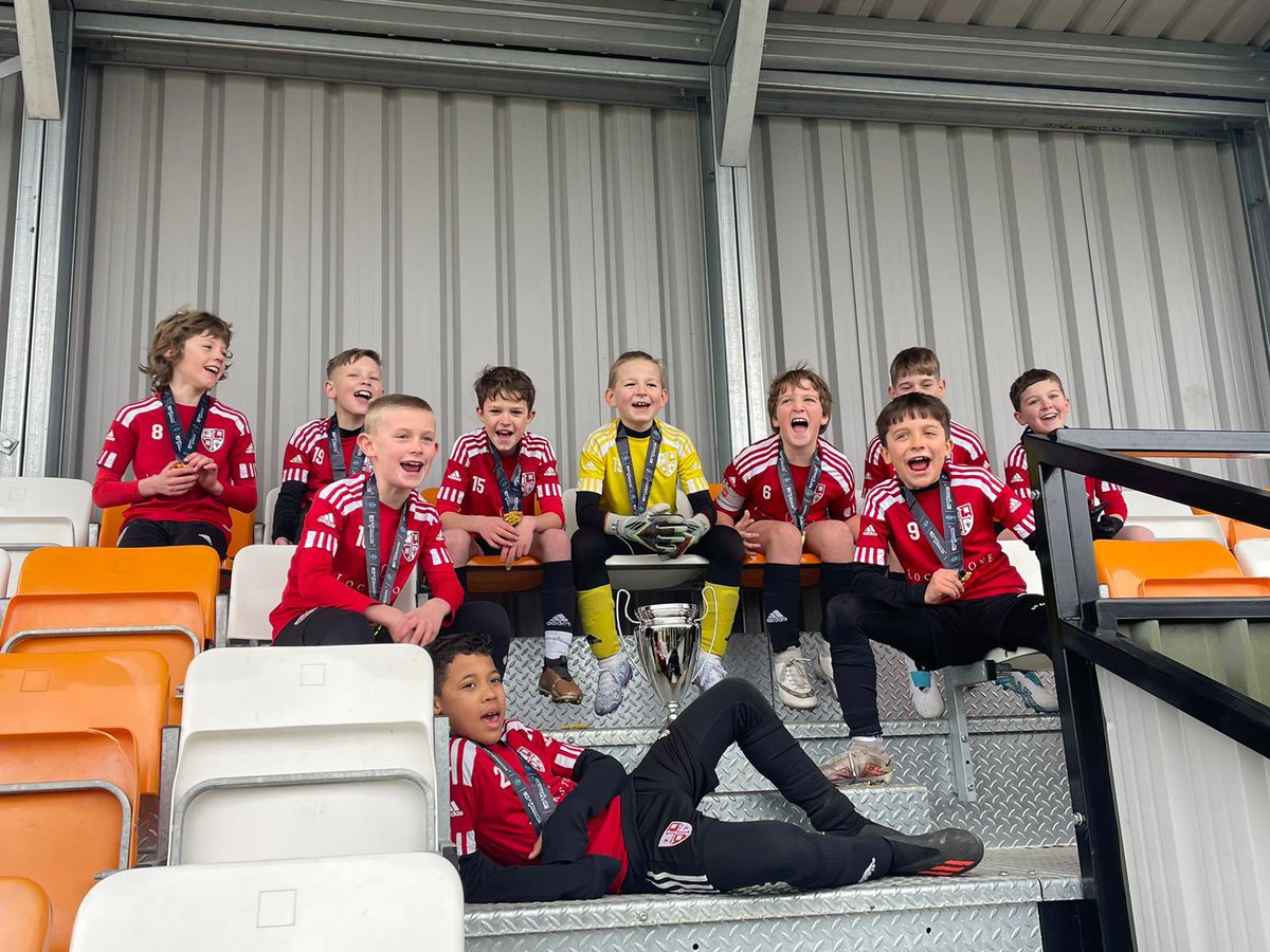 GosiaMacdermid's tweet photo. @wokingfcacademy Academy under 10 winners @jpluk https://t.co/AL5k2ni6cE