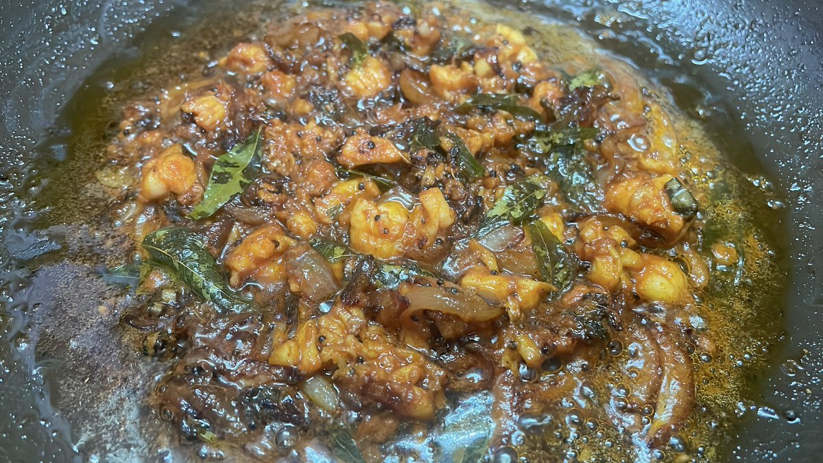kevin20108's tweet photo. Sunday lunch special /Lobster pepper fry / crab curry / crab lollipops/ Squid fry … https://t.co/XPCS4mENe8