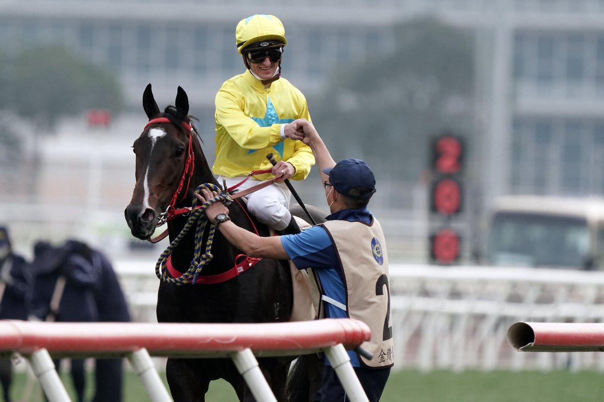 Teamwork makes the dream work! 💛💙 #SpeedSeries | #HKracing #speedseries ...