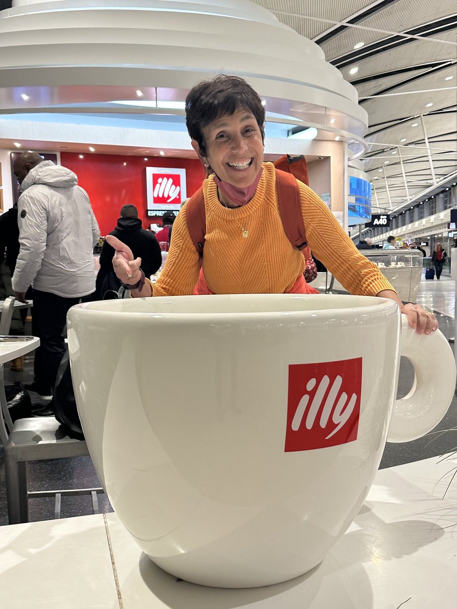 lesliebonci's tweet photo. #ActiveAdvice-What a welcome sight after traveling all night! This size cup looks just about right. #meanwithoutcaffeine #alltheperks ##brewcrew ##DTW #fuelsofengagement https://t.co/jMJNPX51qf