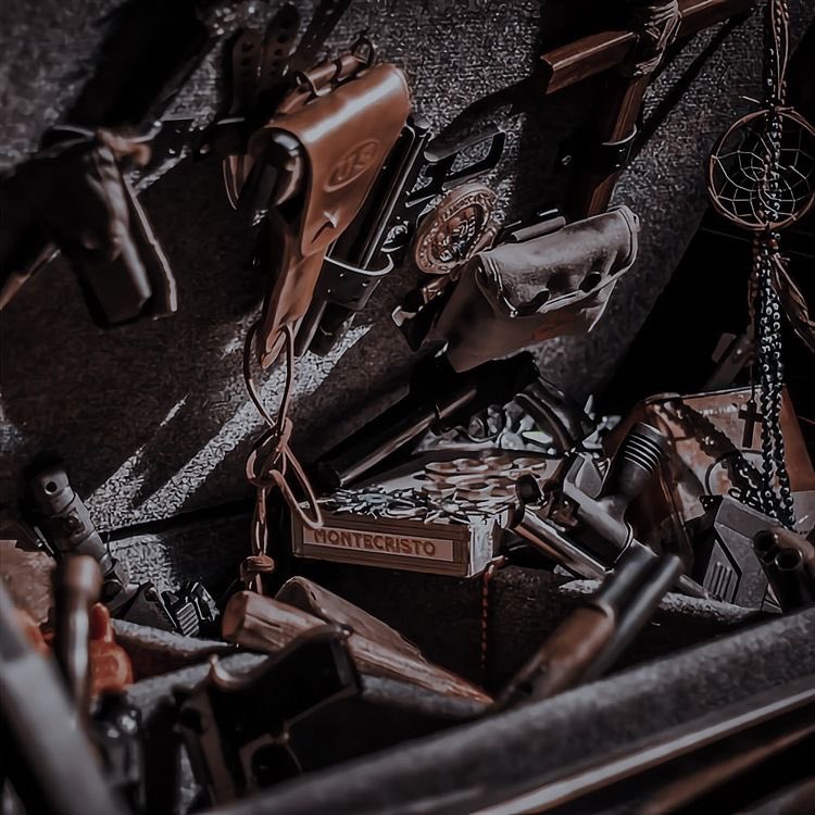 ⠀⠀

⠀⠀           𝚂𝙴 𝙱𝚄𝚂𝙲𝙰:
         𝓙𝐄𝐑𝐄𝐌𝐘 𝓖𝐈𝐋𝐁𝐄𝐑𝐓.

⧽ Hermano menor de Elena. 
⧽ Mejor amigo de Jordan.
⧽ Para brOtp con drama y trama. 
⧽ FC: 𝚂𝚝𝚎𝚟𝚎𝚗 𝚁. 𝙼𝚌𝚀𝚞𝚎𝚎𝚗.