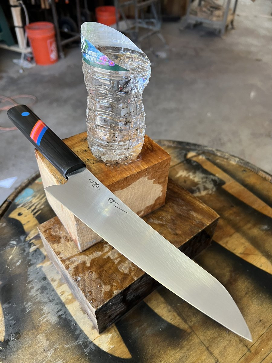 Feder Knives tweet media