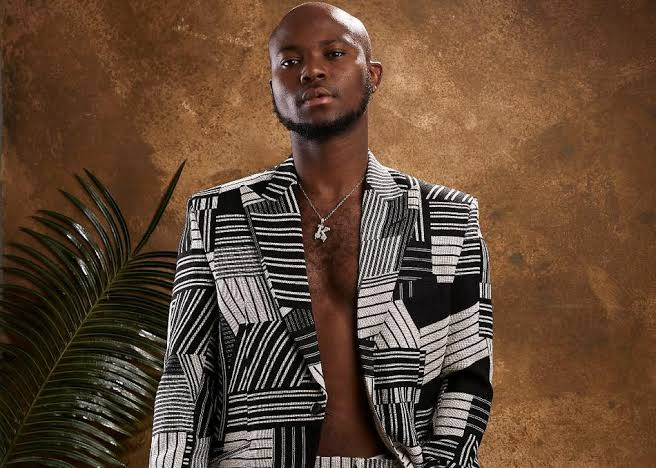 Top 10 Most followed Ghanaian Celebrities on Twitter Thread 🧵 10. King Promise – 1.7M Gregory Bortey Newman known by the stage name King Promise, a music artist has 1.7 million Twitter followers. He goes by the verified handle @IamKingPromise.