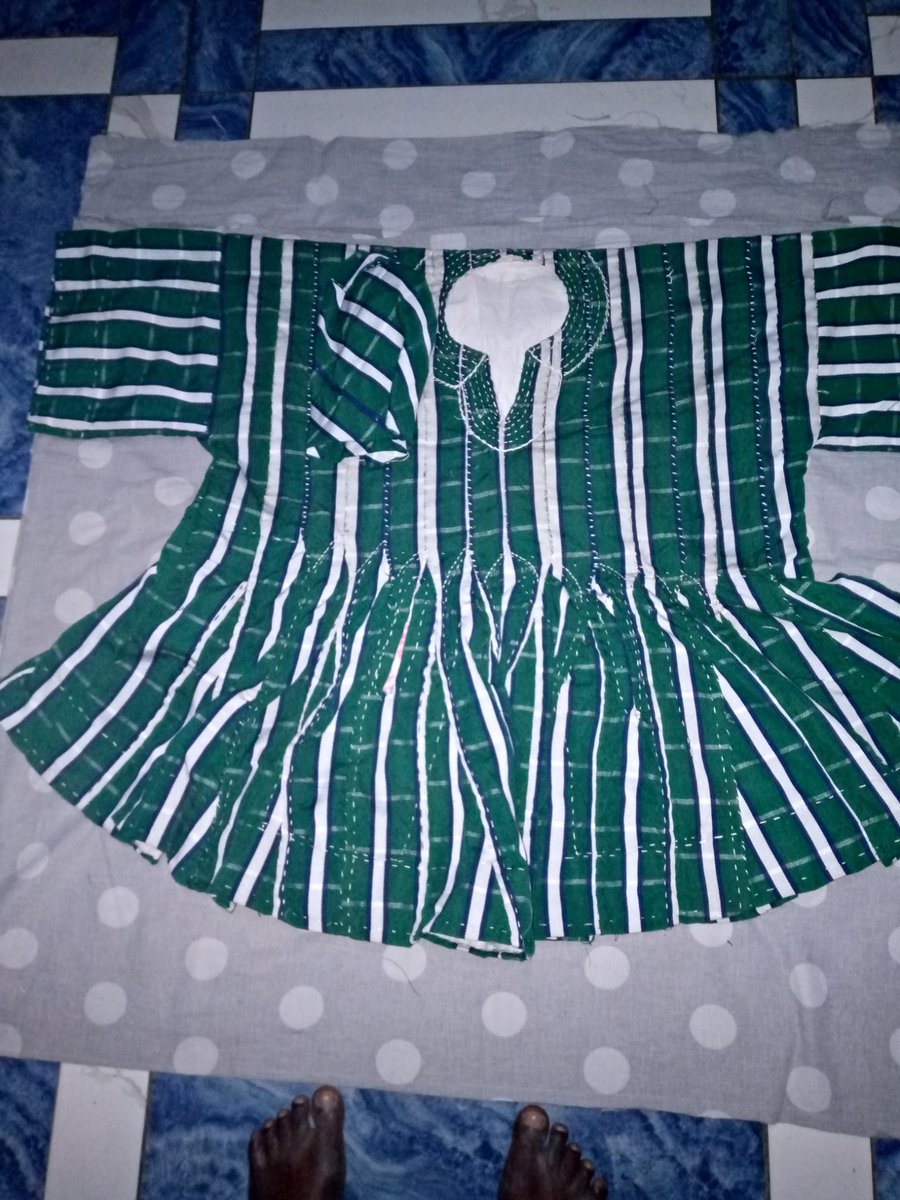 batakaleman's tweet photo. When you are in smock, you appear majestic and rich.  Smock is not for small boys😀
Contact the #Batakaleman on 
+233542644406 for your orders https://t.co/ZRGYu5VCx6