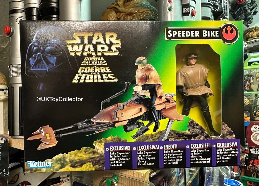 UKToyCollector's tweet photo. I love Speeder Bikes and this one came with a very nice #LukeSkywalker #Endor figure 😃👍🏻
#SpeederBike #BikerScout #ScoutTrooper #ReturnOfTheJedi #Jedi40 #Kenner
A photo from inside my very messy #StarWarsCollectionRoom 😁 Check out my YouTube link fo… https://t.co/U8S7QBScuH https://t.co/RKa41ec5fx