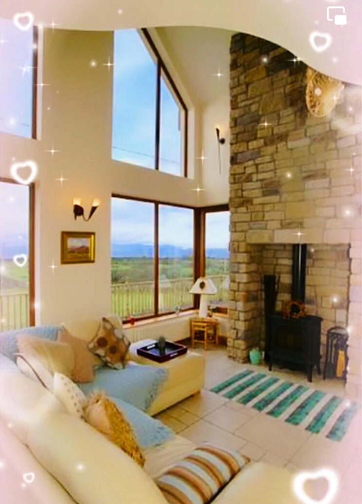 CourtneyKellyC1's tweet photo. MID TERM SPECIAL Just received cancellation from Friday 10-15 February. Sleeps 9- perfect for a family break. #holiday #midterm #Donegal #WildAtlanticWay #Rossnowlagh #sundayvibes #family #relaxandrewind https://t.co/nhC8qfZMZv