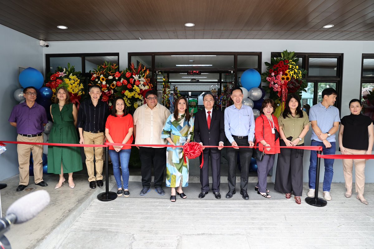 QCGov's tweet photo. Nakiisa si District 1 Action Officer Ollie Belmonte, bilang kinatawan ni Mayor Joy Belmonte, sa ribbon cutting ceremony ng bagong school building ng Mind Specialists School (MSS) sa Barangay Lourdes. https://t.co/FJFVgVP8KG