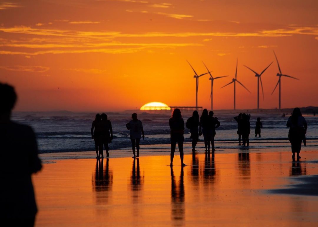 NecocheaTur's tweet photo. En un domingo feliz siempre hay un atardecer mágico 🌞

Necochea es esto y mucho más 🏝️

¿Cuánto te gusta la hora dorada? ¡Te leemos! ✨

Ph: @lo_santamariaph 📸
#LaMejorPlayaArgentina 🏖️
#EstamosCerca #Verano2023 🌅
#AtardeceresMagicos 🌊
#MagicamenteNatural 🏄 https://t.co/LLqKhoWCnT