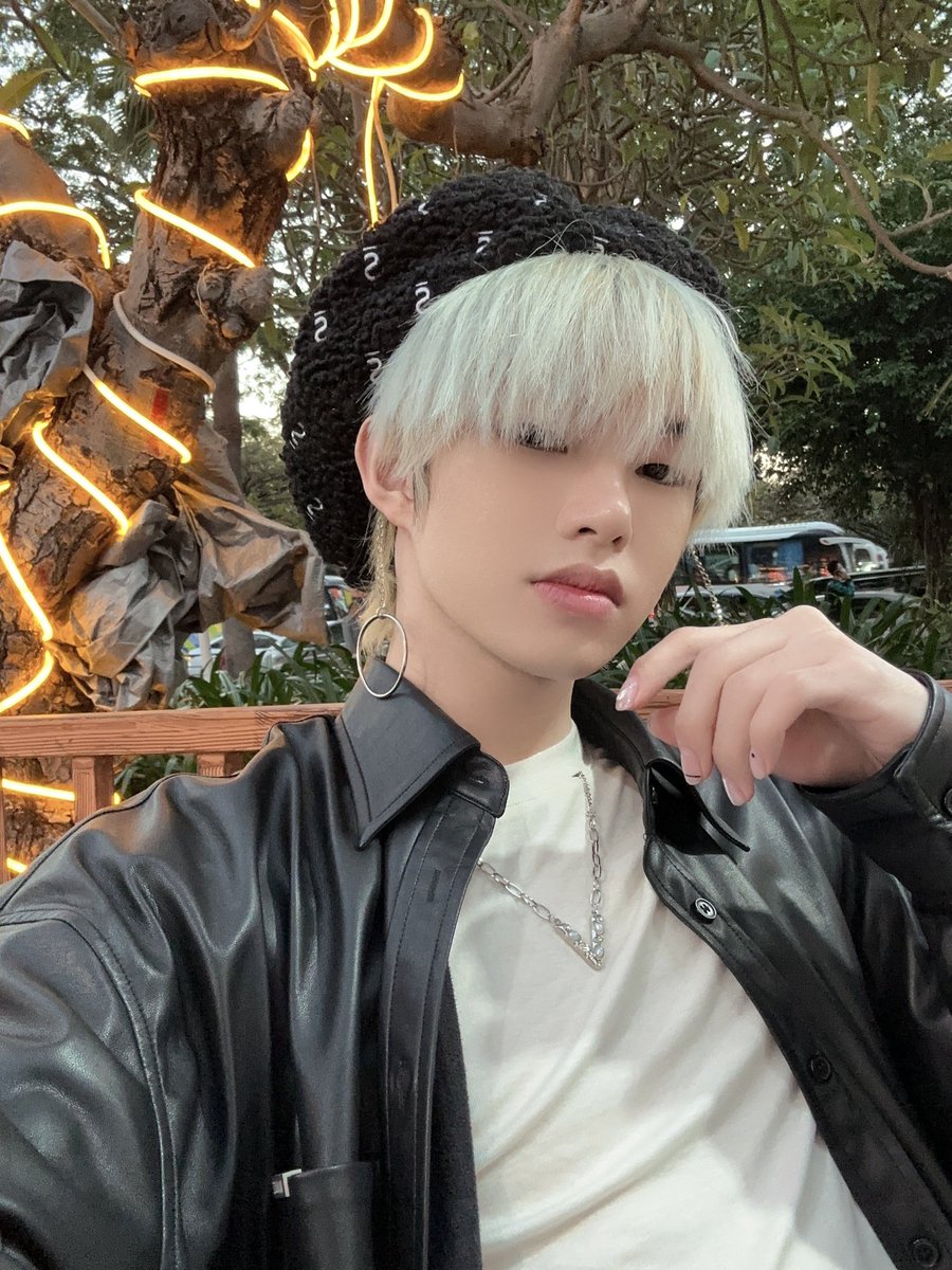Ai_SeeU's tweet image. I thought he was wearing earings 
🤣🤣🤣

#LiuJun #JunLiu #JunLiuOnTheRise #TogetherWithJunLiu