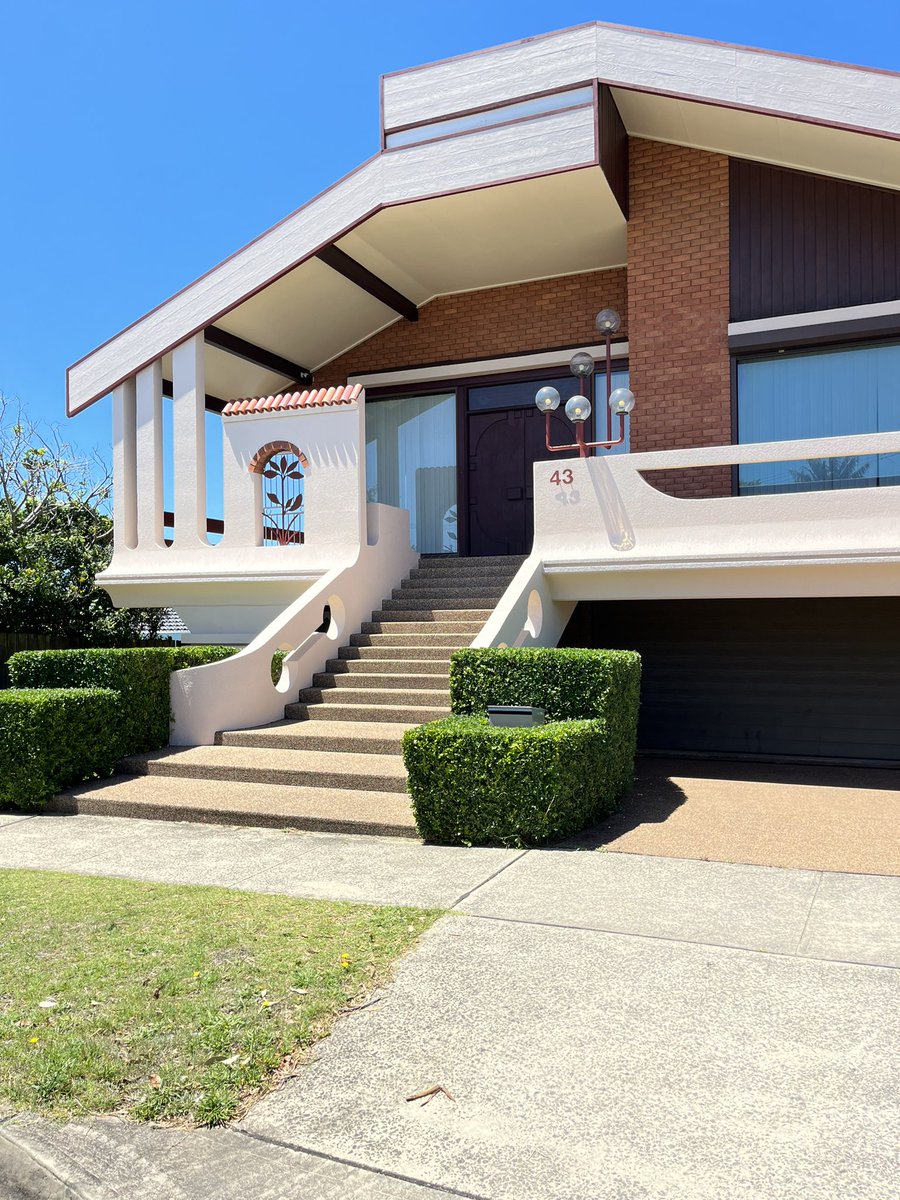 Philip Thalis tweet media