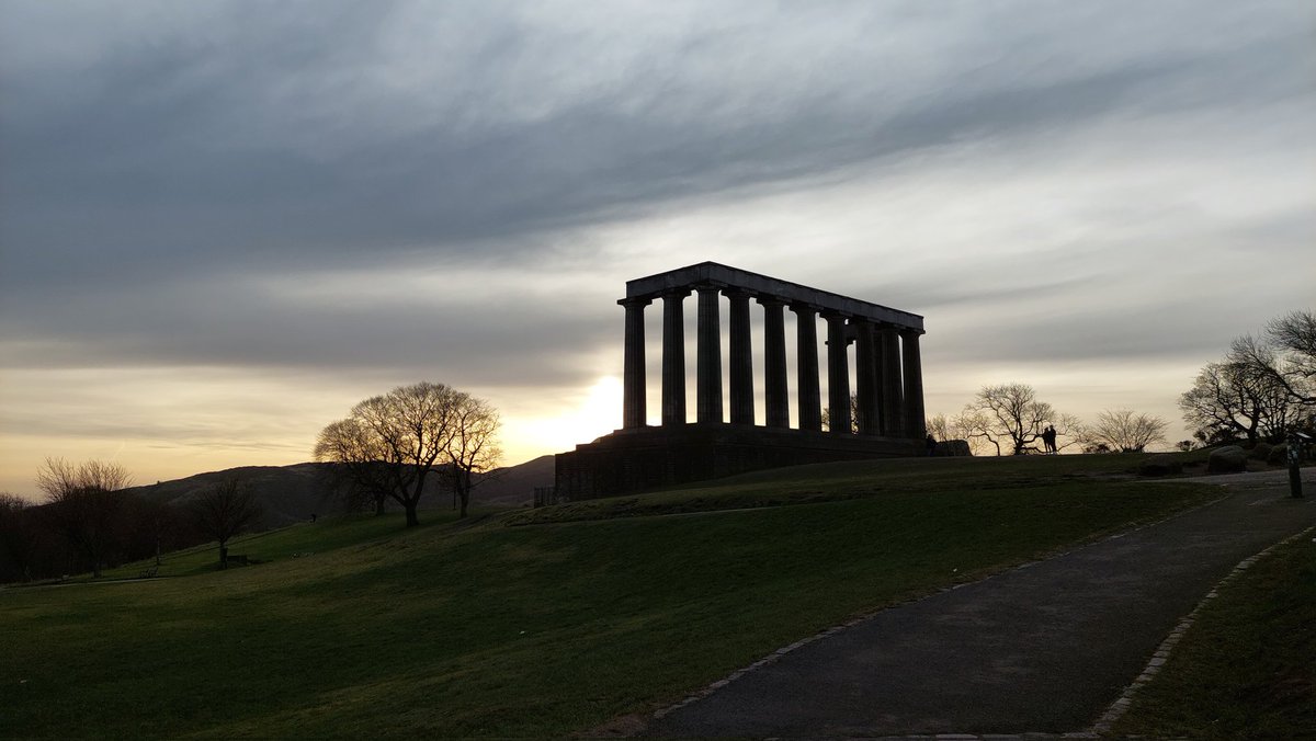 aljaroo1874's tweet photo. Name a better city than #Edinburgh to have your #SundayLongRun
#LongSlowRun
#LSR
#CityRunning https://t.co/3gljCu3om2