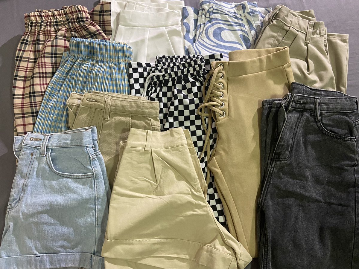 forsellka's tweet photo. ส่งต่อเสื้อผ้ามือสองคับบ บางตัวไม่เคยใส่เลย📌🏷️
ค่าส่ง 40.- เดี๋ยวมาลงข้างล่างงับ👇
#ส่งต่อเสื้อผ้ามือสอง #ส่งต่อเสื้อผ้ามือ2 #ส่งต่อเสื้อผ้า #เสื้อผ้ามือสอง #เสื้อผ้ามือ2 #ส่งต่อ #ส่งต่อกระเป๋า #ส่งต่อรองเท้า #โล๊ะตู้ #โล๊ะตู้เสื้อผ้า #โล๊ะตู้เสื้อผ้า https://t.co/7q54PgWu1o