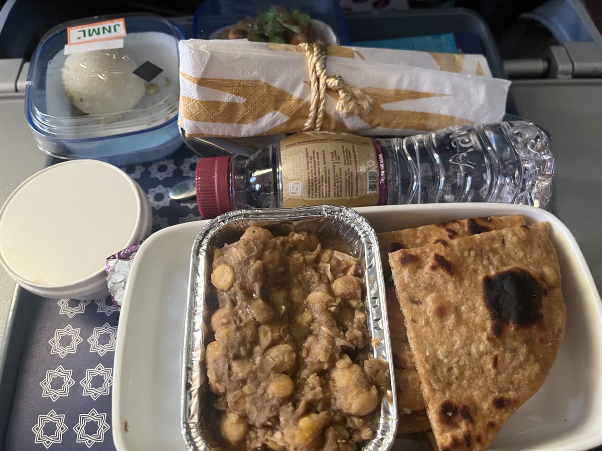 #vistara #jainfood #Jainmeal Only airline serving proper Jain meals.