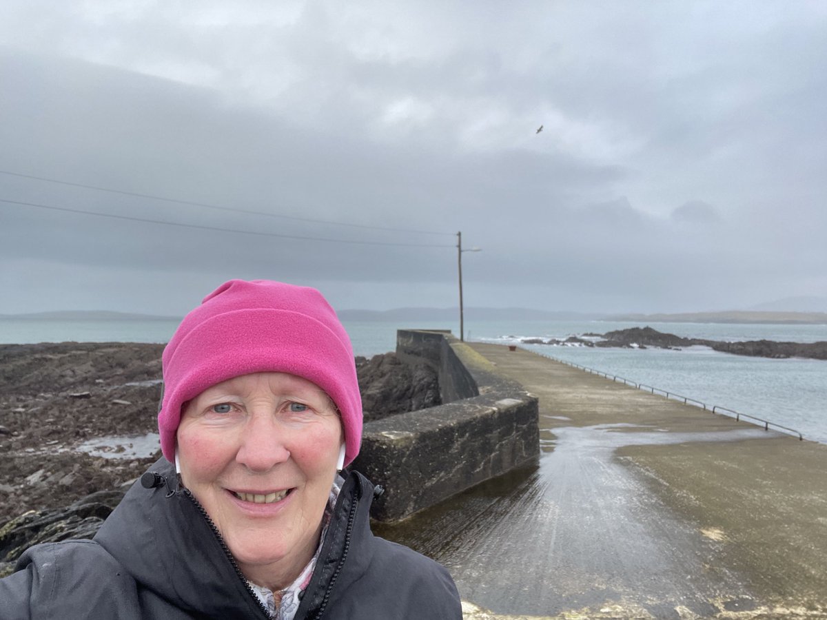 DalyDympna's tweet photo. Day 36 of #100daysofwalking. Damp morning but brighter later #ciarakellyfm #NTBreakfast https://t.co/8YGl86skKl