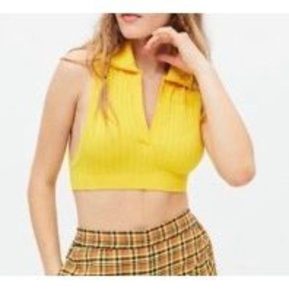 Dalia72642350's tweet photo. So good I had to share! Check out all the items I'm loving on @Poshmarkapp from @barn_burn #poshmark #fashion #style #shopmycloset #urbanoutfitters #underarmour #jmcollection: https://t.co/o6WErBlWx5 https://t.co/FFLInoXgfj