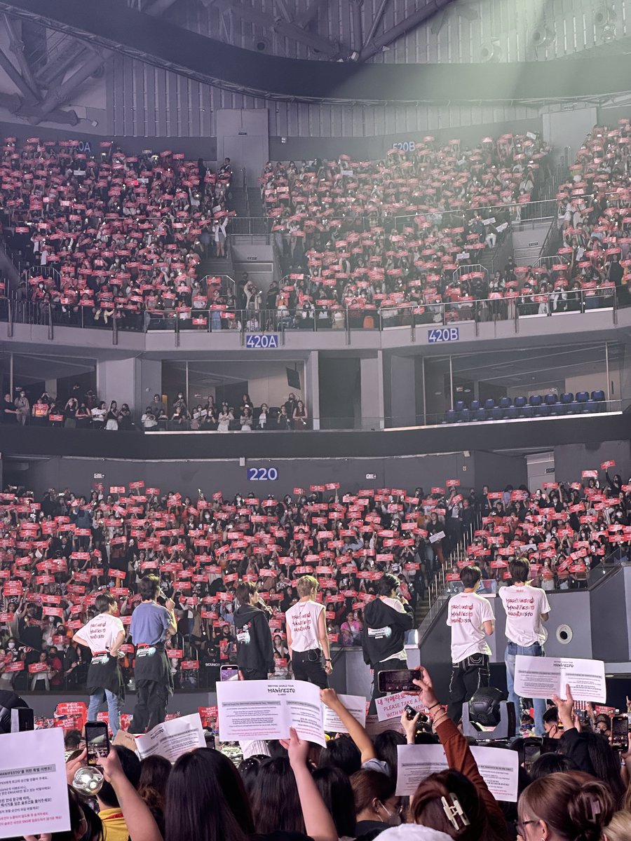 aussiebaefy's tweet photo. so sad that i can no longer say “see you again tomorrow”, but thank you @ENHYPEN_members for this wonderful experience. i’m so happy i get to share these memories with you, for four days i got to meet you again and again, and u never failed to amaze me. ily. https://t.co/gqxfWSsK85