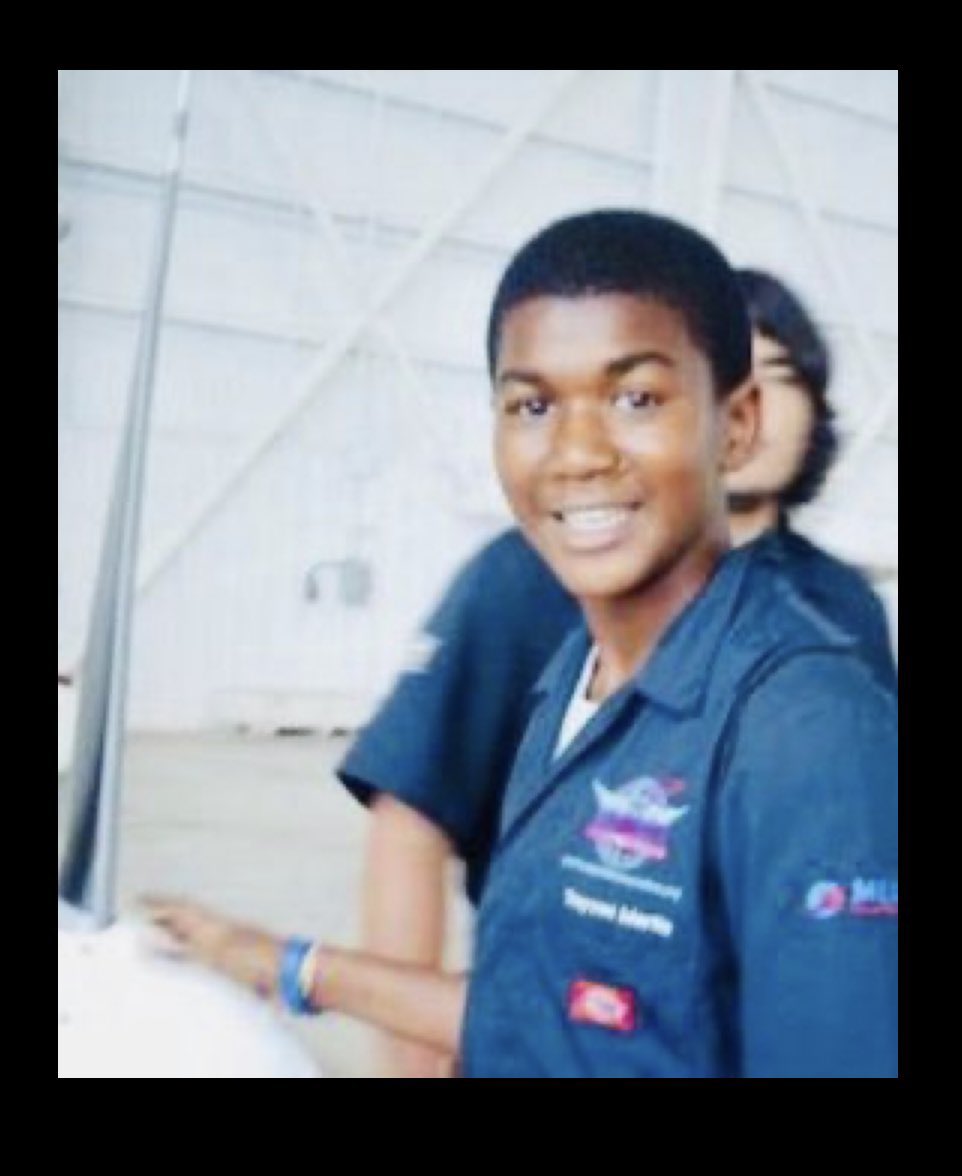 Trayvon Martin should ve turned 28 today.

Happy heavenly birthday, Trayvon. 
