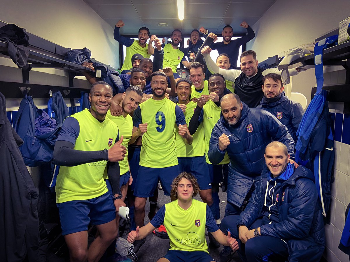 Victoire superbe 3-2 de <a href="/VilleCourbevoie/">Ville de Courbevoie</a> contre <a href="/AVG_football/">AM Villeneuve la garenne</a> 🔥🔥🔥
Notre équipe est toujours invaincue et leader du championnat R3 🌟
<a href="/LPIFF75/">Ligue de Paris Île-de-France de Football</a> <a href="/District_92/">DISTRICT 92</a>